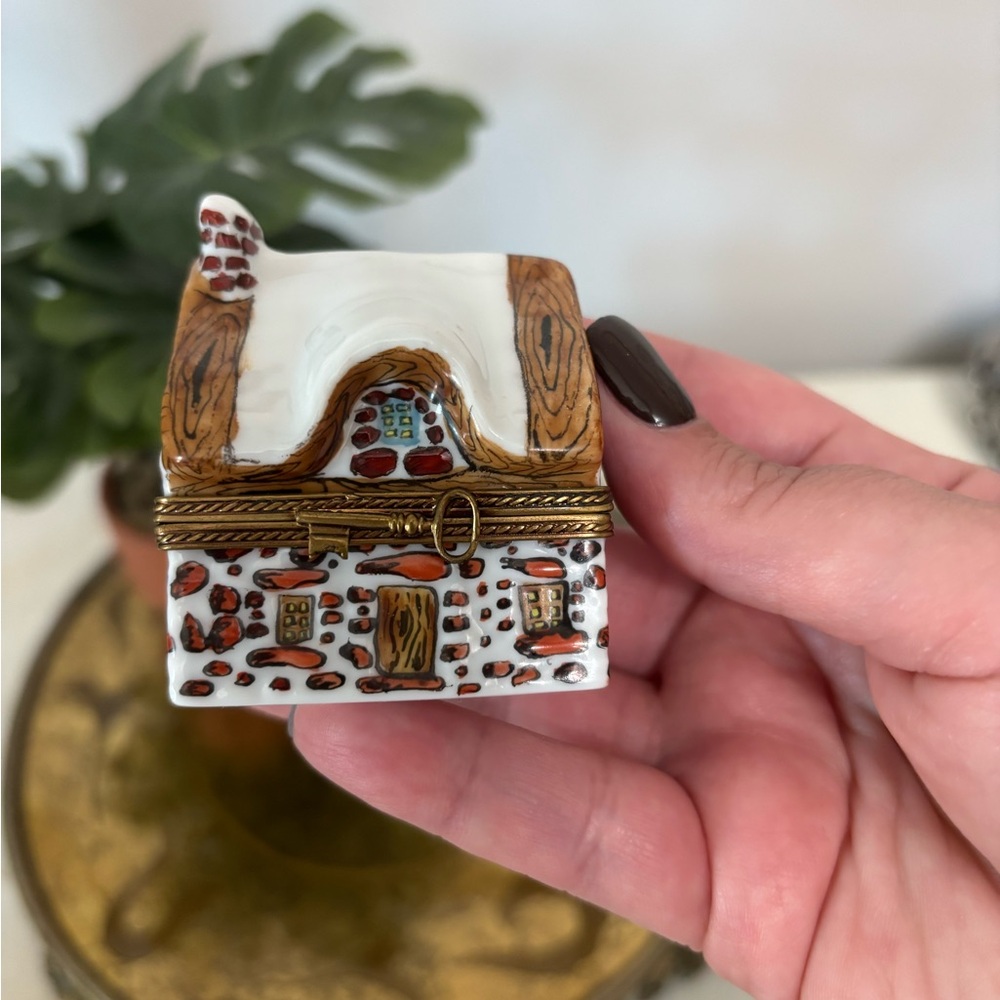 Vintage Limoges Cottage Trinket Box